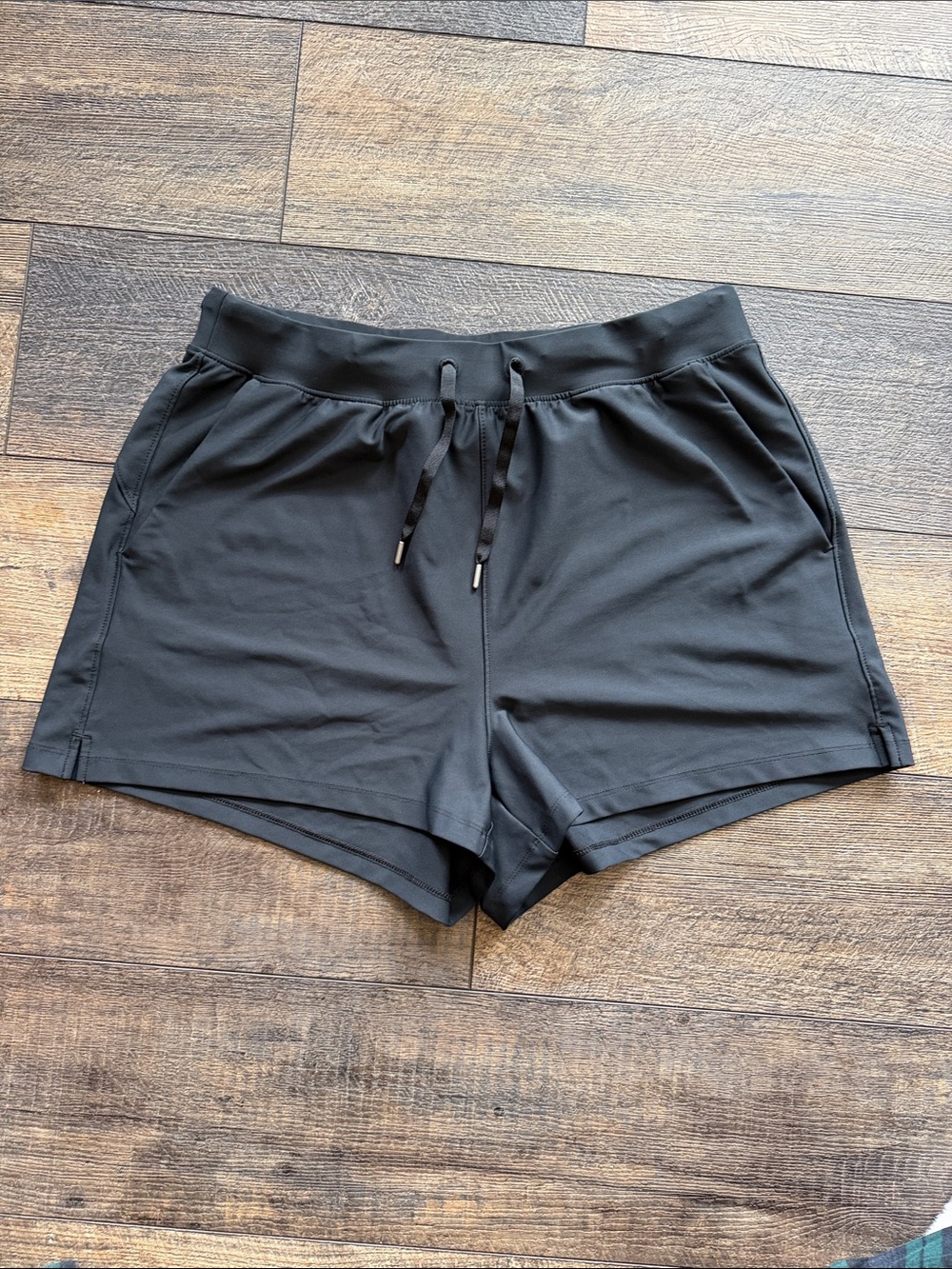 Old Navy Black Athletic Drawstring Shorts - Picture 1 of 3